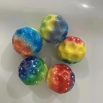 Bola Espacial Lunar Neon com Elástico Brinquedo Sensorial Antiestresse Pula Alto Bola Saltitante Infantil Colorida Coordenação Motora Diversão Criança