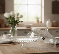 Boleira Acrílico com Tampa Diamond 30cm, Transparente, Elegante para Bolos e Doces, Decoração de Mesa.