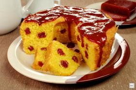 Bolo de Fubá com Goiabada Cremosa