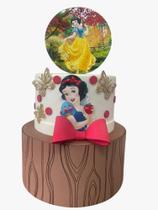 Bolo fake branca de neve