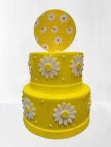 Bolo fake margaridas amarelo