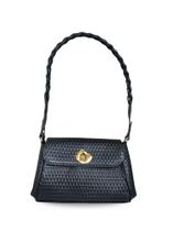 Bolsa Árabe preta em couro legítimo trançado com fecho de design orgânico e moderno Zé Filó