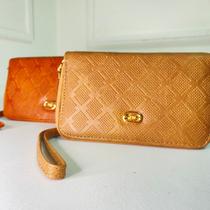 Bolsa carteira de mão com relevo pontilhado feminina fashion