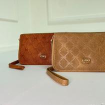 Bolsa carteira feminina de mão com compartimentos e relevo pontilhado