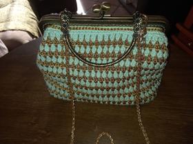 Bolsa Clutch algodão crochê feita a mão alça metal