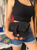 Bolsa Clutch fio de malha preta