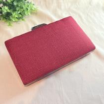 Bolsa Clutch Retangular Vermelho Queimado com Detalhes em Grafite Bolsa Clutch Retangular Vermelho Queimado com Detalhes em Grafite