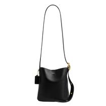 Bolsa Coach Bleecker Bucket em Couro Natural de Grão Bolsa Coach Bleecker Bucket em Couro Natural de Grão
