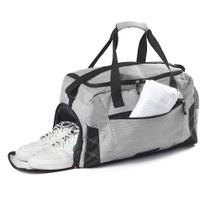 Bolsa de Academia 28L com Porta Tênis Cinza Bolsa de Academia 28L com Porta Tênis Cinza