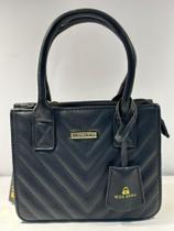 Bolsa de alça feminina na cor preta Bolsa de alça feminina na cor preta