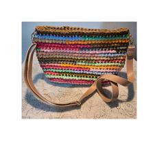 Bolsa de crochê em fio de malha residual