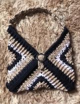 Bolsa de crochê saco Bio color com detalhe de flor