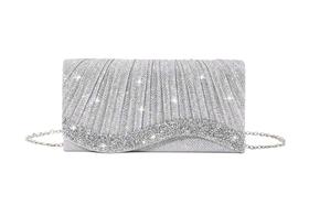 Bolsa de festa retangular com glitter prata e fileira trabalhada