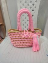 Bolsa de mão na cor rosa Bolsa de mão na cor rosa