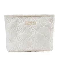 Bolsa de maquiagem uekeboag branca de algodão acolchoado Coquette 03White
