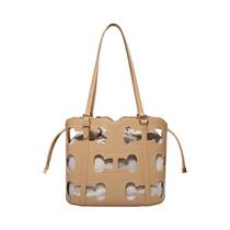 Bolsa de Ombro Feminina Grande com Design Oco - Marca CH