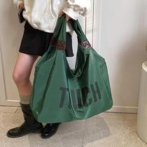 Bolsa de Ombro Grande de Nylon para Mulheres - Espaçosa, Durável, para Viagem e Lazer