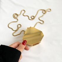 Bolsa de Ombro Pequena e Metálica com Formato Fashion Abelha
