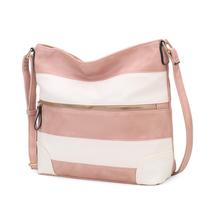 Bolsa de Ombro Vegana MKF Collection Leighton - Couro Sintético