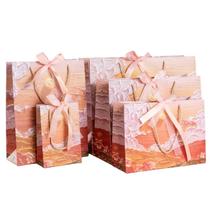 Bolsa de presente Cardstock Creamy Sunset Floral com alças de corda