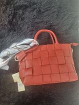 Bolsa detalhada