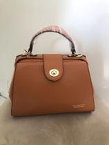 Bolsa em couro victtoria voice Bolsa em couro victtoria voice