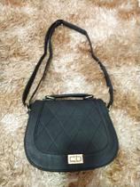 Bolsa em material sintético preta Bolsa em material sintético preta