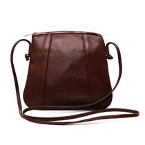 Bolsa Feminina a Tiracolo de Couro Laila Bolsa Feminina a Tiracolo de Couro Laila