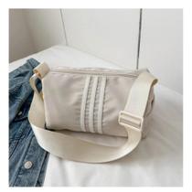 Bolsa feminina casual e esportiva leve c/ grande capacidade Bolsa feminina casual e esportiva leve c/ grande capacidade