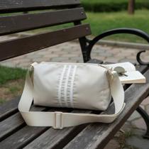Bolsa feminina casual e esportiva leve c/ grande capacidade Bolsa feminina casual e esportiva leve c/ grande capacidade