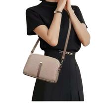 Bolsa Feminina Casual Para o Trabalho Passeio ou Balada Espaçosa Compacta Prática e Moderna Com Fecho em Zíper