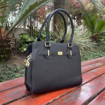 Bolsa Feminina com Alca com Chaveiro Preta