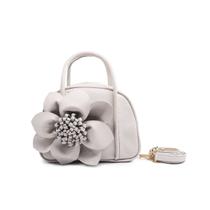 Bolsa feminina de couro flor metalizado off white Liz Bolsa feminina de couro flor metalizado off white Liz