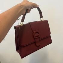 Bolsa Feminina de Mao com Alca Ajustavel Vinho Bolsa Feminina de Mao com Alca Ajustavel Vinho