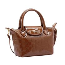 Bolsa Feminina de Mão / Transversal Chenson CG85038 Mini Logo Verniz Cor:Café