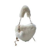 Bolsa Feminina de Pele Sintética em Formato de Coração com Corrente de Pelúcia Bolsa Feminina de Pele Sintética em Formato de Coração com Corrente de Pelúcia