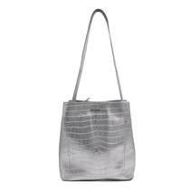 Bolsa feminina em couro metalizado prata Ester Bolsa feminina em couro metalizado prata Ester