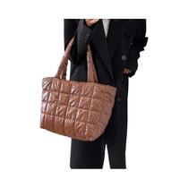 Bolsa Feminina Grande de Inverno - Acolchoada com Penas - Design de Moda