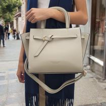 Bolsa Feminina Média Tiracolo Espaçosa Elegante Passeio Bolsa Feminina Média Tiracolo Espaçosa Elegante Passeio