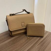 Bolsa Feminina Pequena de Mao com Carteira e Alca Ajustavel Marrom Claro Bolsa Feminina Pequena de Mao com Carteira e Alca Ajustavel Marrom Claro