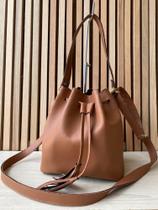 Bolsa feminina saco acompanha 2 alça Bolsa feminina saco acompanha 2 alça