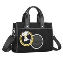 Bolsa Feminina Snoopy com Alça Transversal e Chaveiro Em Poliéster Estampado com Forro Estilizado e Bolso Traseiro Estilo e Praticidade Bolsa Feminina Snoopy com Alça Transversal e Chaveiro Em Poliéster Estampado com Forro Estilizado e Bolso Traseiro Estilo e Praticidade