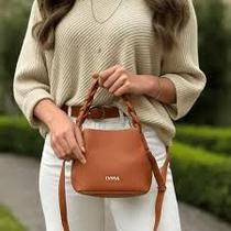 Bolsa Feminina Transversal com Alça Trançada Caramelo Acessório Elegante para Uso Diário Bolsa Feminina Transversal com Alça Trançada Caramelo Acessório Elegante para Uso Diário
