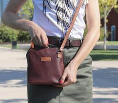 Bolsa Feminina Transversal Pequena Couro Legítimo