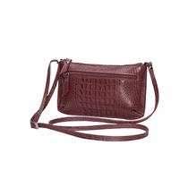 Bolsa Feminina Transversal Pequena Leve Compacta Couro Legítimo Madamix