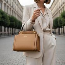 Bolsa Feminina Veryrio Pequena Estruturada Com Divisórias Alça Mão ou Transversal Bolsa Feminina Veryrio Pequena Estruturada Com Divisórias Alça Mão ou Transversal
