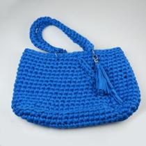 Bolsa Grande em Crochê Azul com Alça Dupla e Pingente