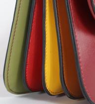 Bolsa lateral estilo carteira