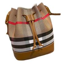 Bolsa Listrada Feminina Estilo Saco com Alças Tiracolo