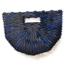Bolsa Madeira Meia Lua Alça Embutida Azul 30cm